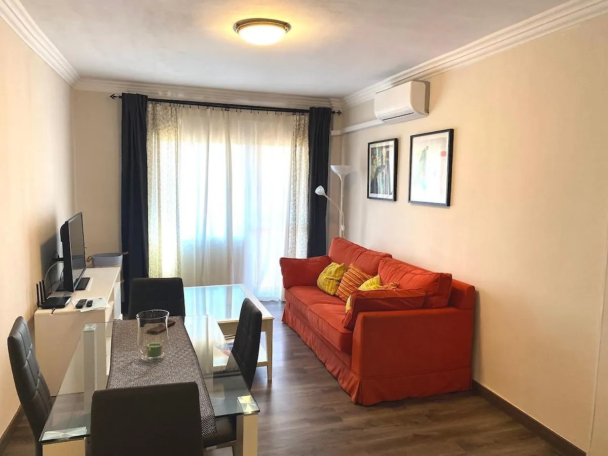 Apartment, 3 Bedrooms, Downtown Málaga Lejlighed